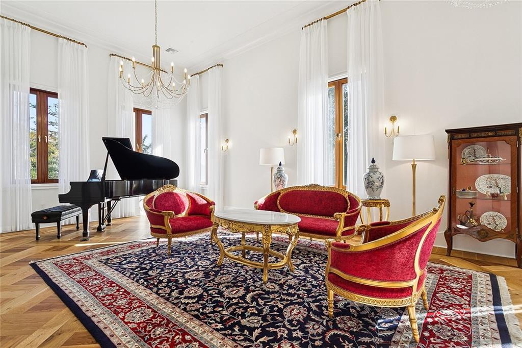 Mandeville, Louisiana 70471, United States, 3 Bedrooms Bedrooms, ,4 BathroomsBathrooms,Residential,Active,244811