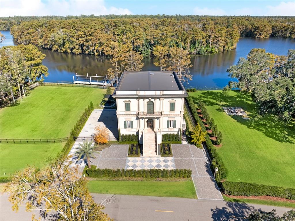 Mandeville, Louisiana 70471, United States, 3 Bedrooms Bedrooms, ,4 BathroomsBathrooms,Residential,Active,244811