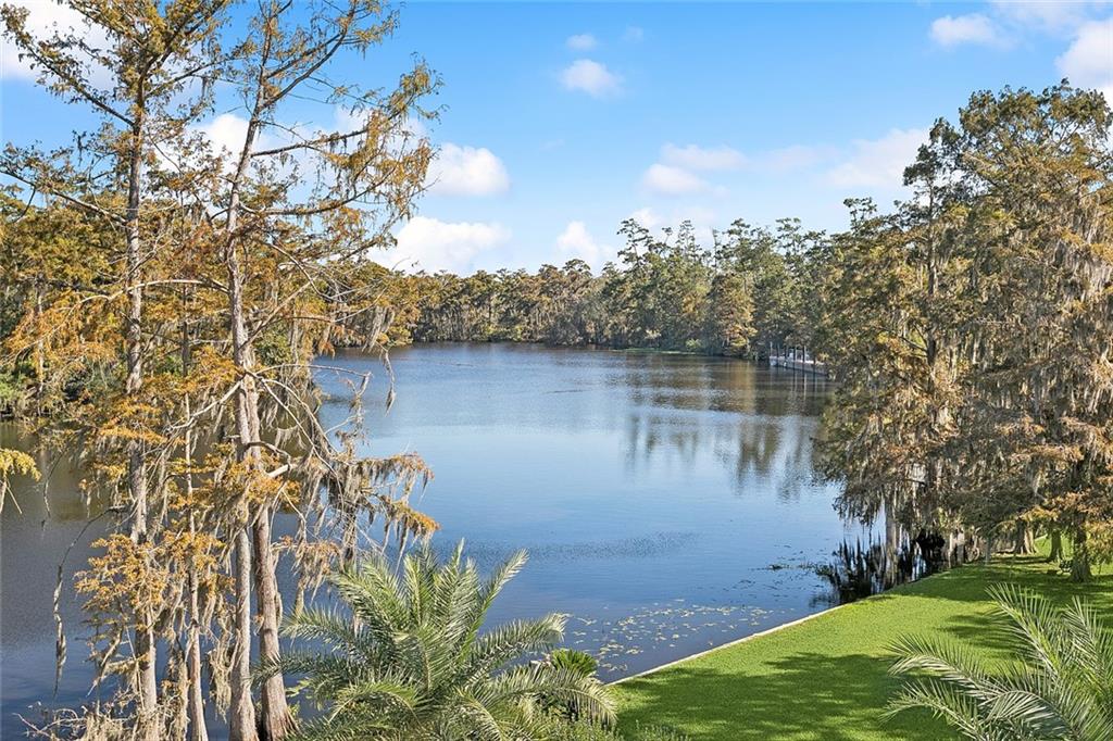 Mandeville, Louisiana 70471, United States, 3 Bedrooms Bedrooms, ,4 BathroomsBathrooms,Residential,Active,244811