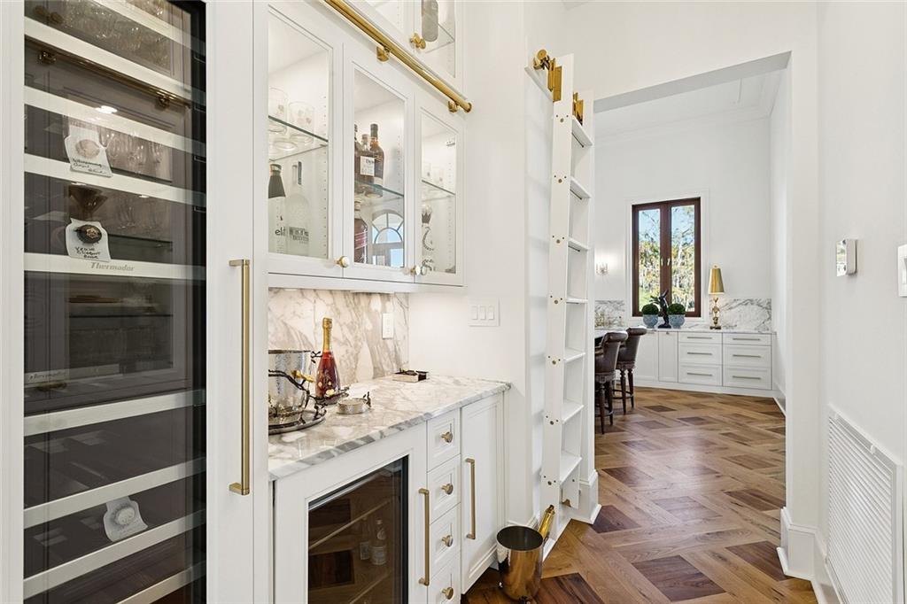 Mandeville, Louisiana 70471, United States, 3 Bedrooms Bedrooms, ,4 BathroomsBathrooms,Residential,Active,244811