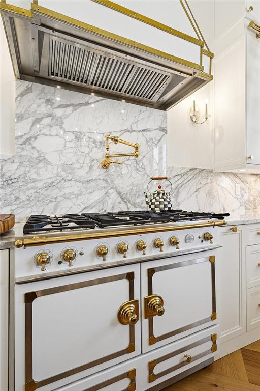 Mandeville, Louisiana 70471, United States, 3 Bedrooms Bedrooms, ,4 BathroomsBathrooms,Residential,Active,244811