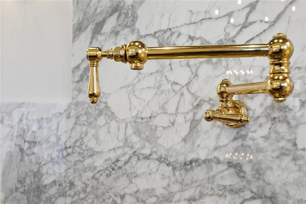 Mandeville, Louisiana 70471, United States, 3 Bedrooms Bedrooms, ,4 BathroomsBathrooms,Residential,Active,244811