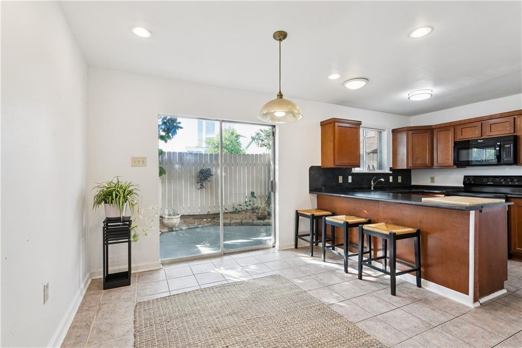 Metairie, Louisiana 70001, United States, 3 Bedrooms Bedrooms, ,2 BathroomsBathrooms,Residential,Active,230456