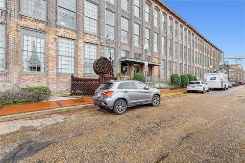 920 POEYFARRE Street 303 New Orleans LA 70130
