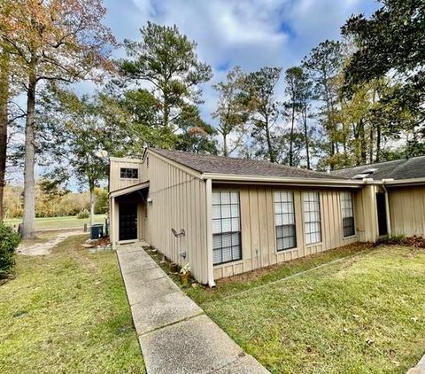 56 N COURT VILLA Drive 56 Mandeville LA 70471