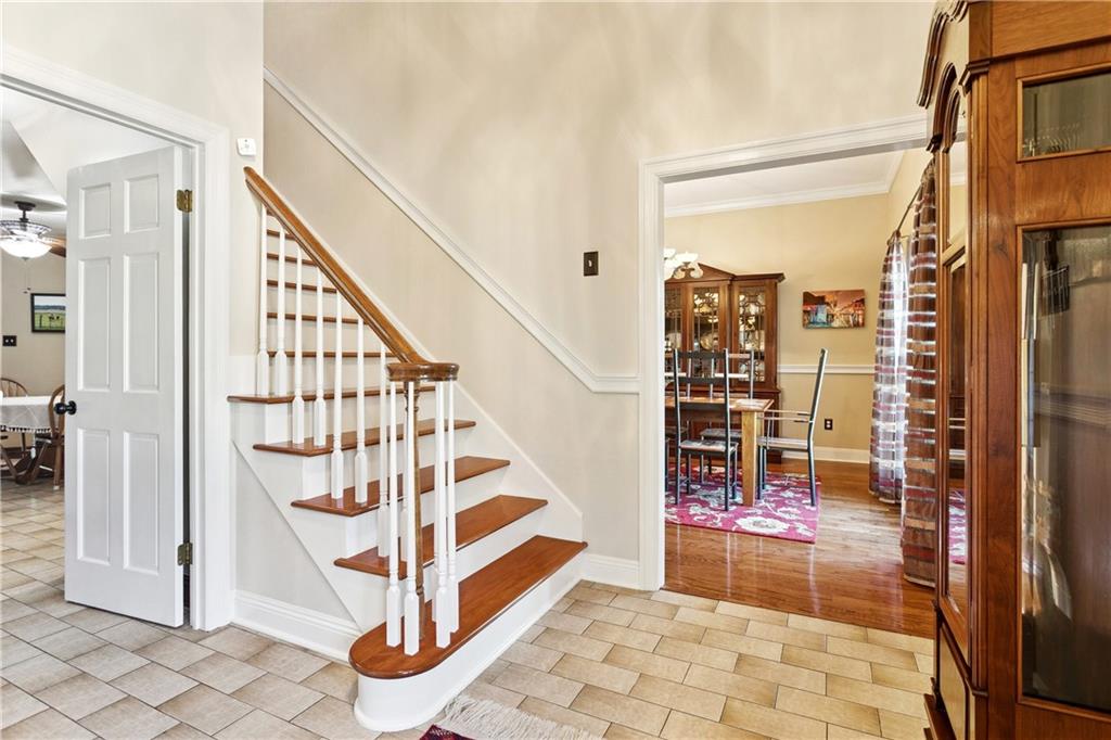 925 WINONA Drive
