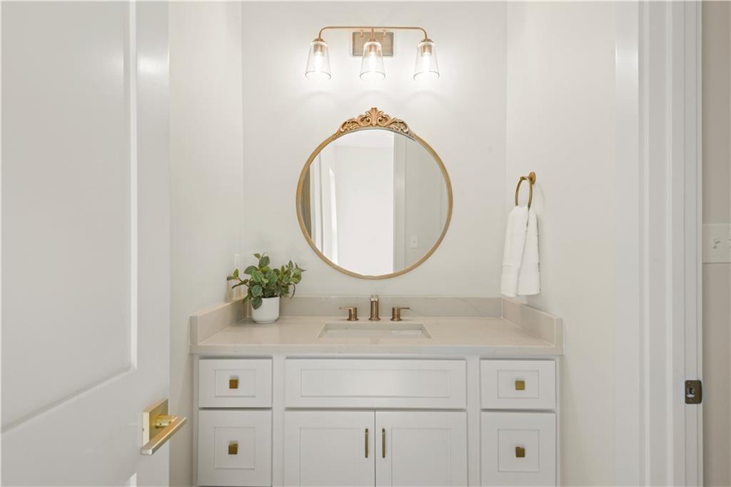 Madisonville, Louisiana 70447, United States, 4 Bedrooms Bedrooms, ,3 BathroomsBathrooms,Residential,Active,33970