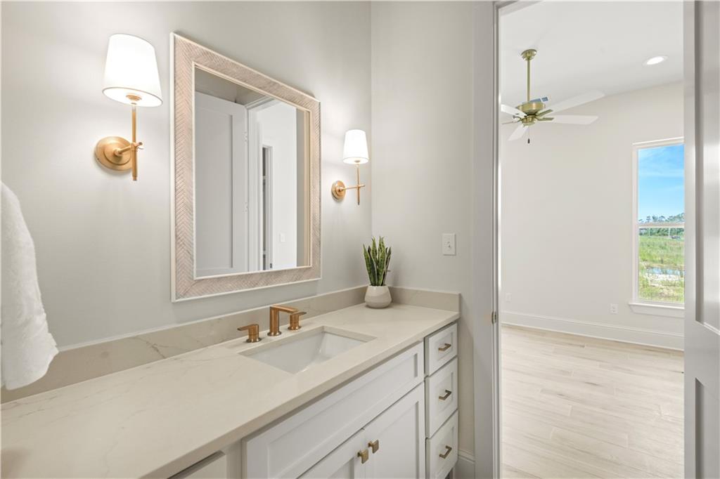 Madisonville, Louisiana 70447, United States, 4 Bedrooms Bedrooms, ,3 BathroomsBathrooms,Residential,Active,33970