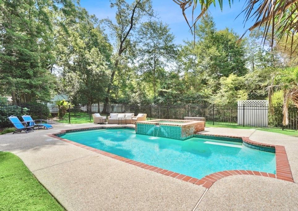 42 RIVERDALE Drive