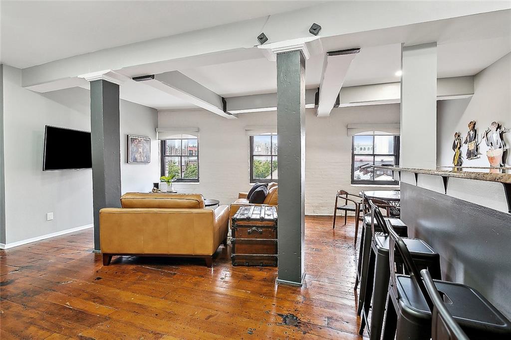 333 JULIA Street 325