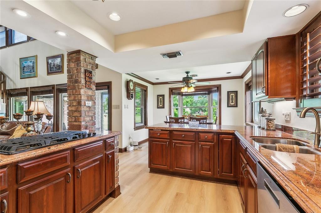 71 ROSEDOWN Drive