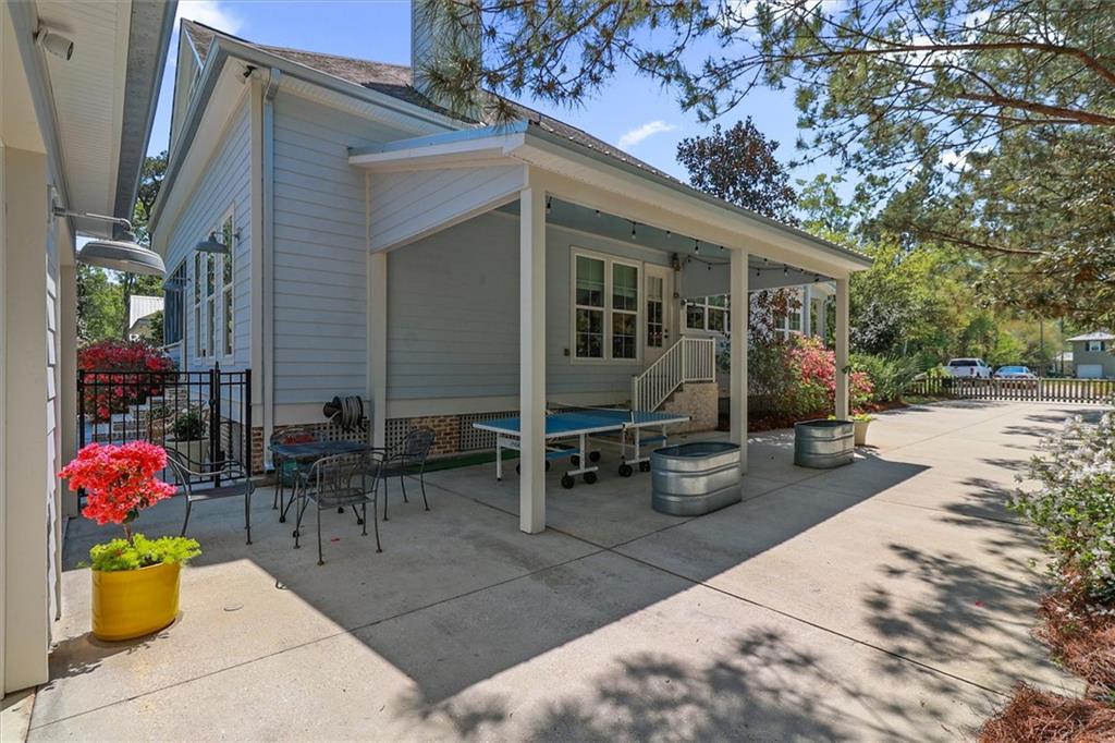 2335 LIVINGSTON Street