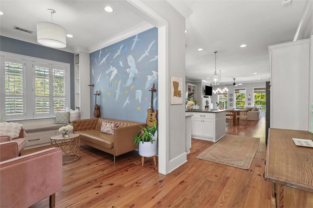 2335 LIVINGSTON Street