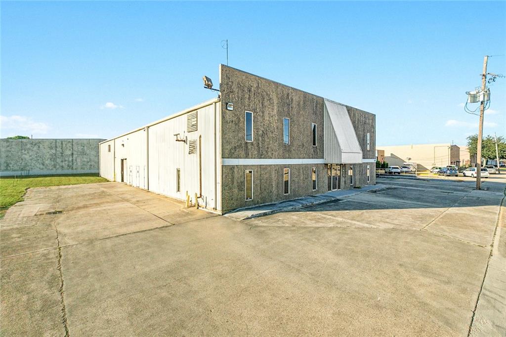 1012 E HARIMAW Court