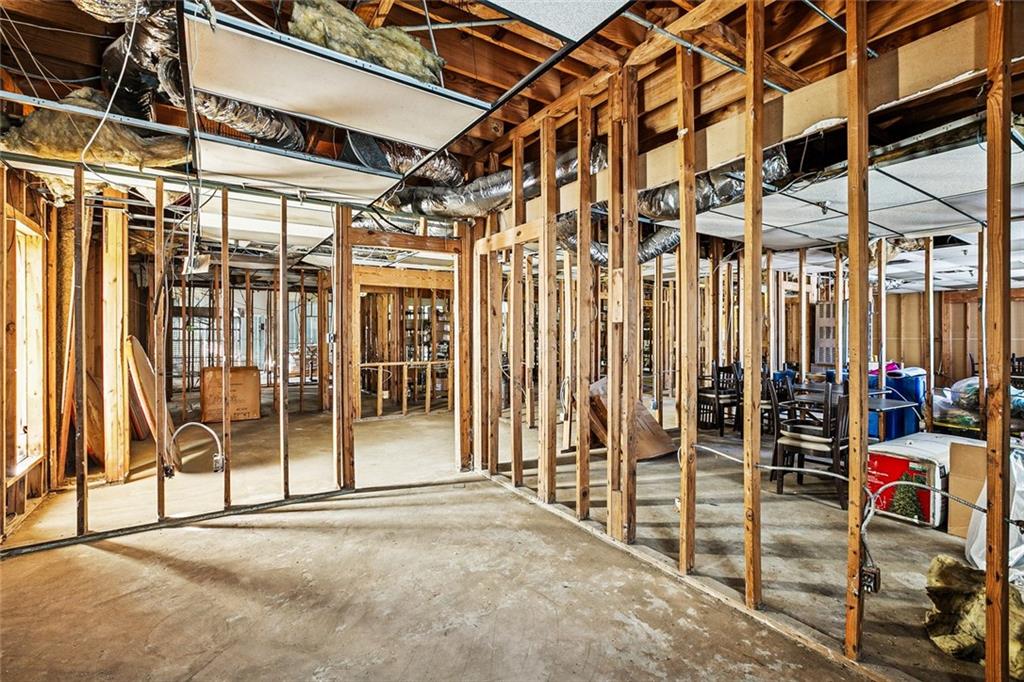 1012 E HARIMAW Court