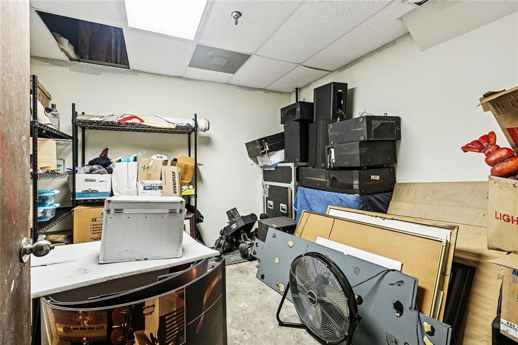 1012 E HARIMAW Court