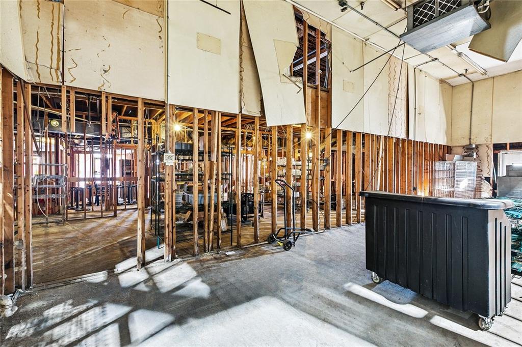 1012 E HARIMAW Court