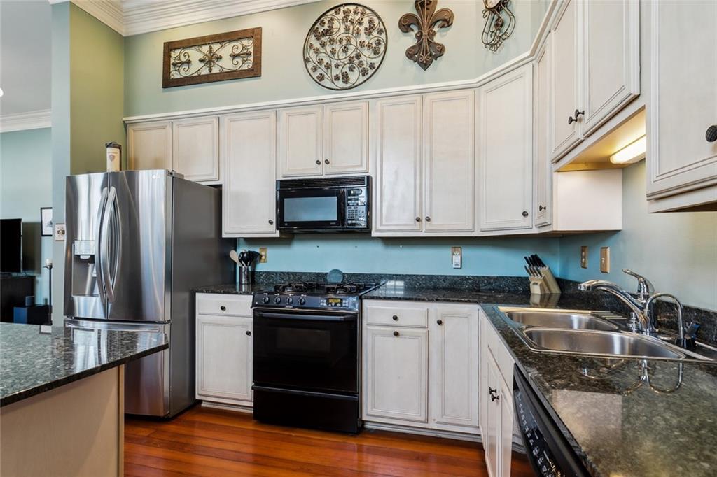 New Orleans, Louisiana 70114, United States, 6 Bedrooms Bedrooms, ,5 BathroomsBathrooms,Residential,Pending,39501