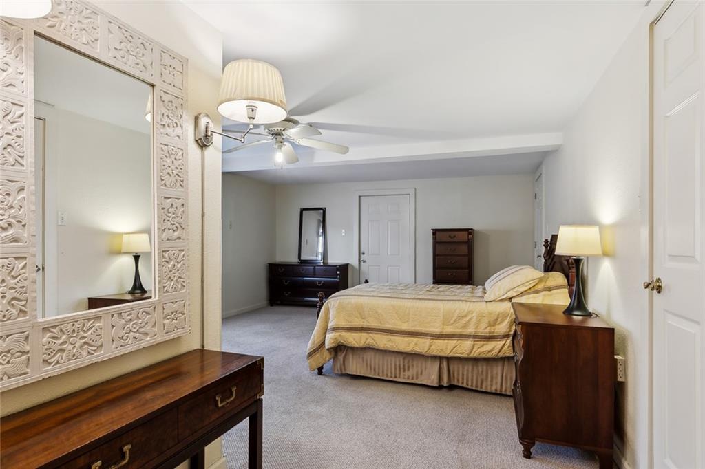 New Orleans, Louisiana 70114, United States, 6 Bedrooms Bedrooms, ,5 BathroomsBathrooms,Residential,Pending,39501
