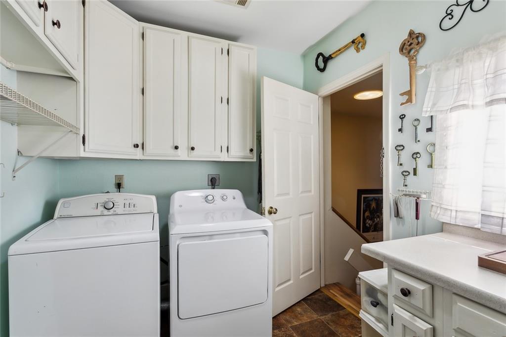 New Orleans, Louisiana 70114, United States, 6 Bedrooms Bedrooms, ,5 BathroomsBathrooms,Residential,Pending,39501