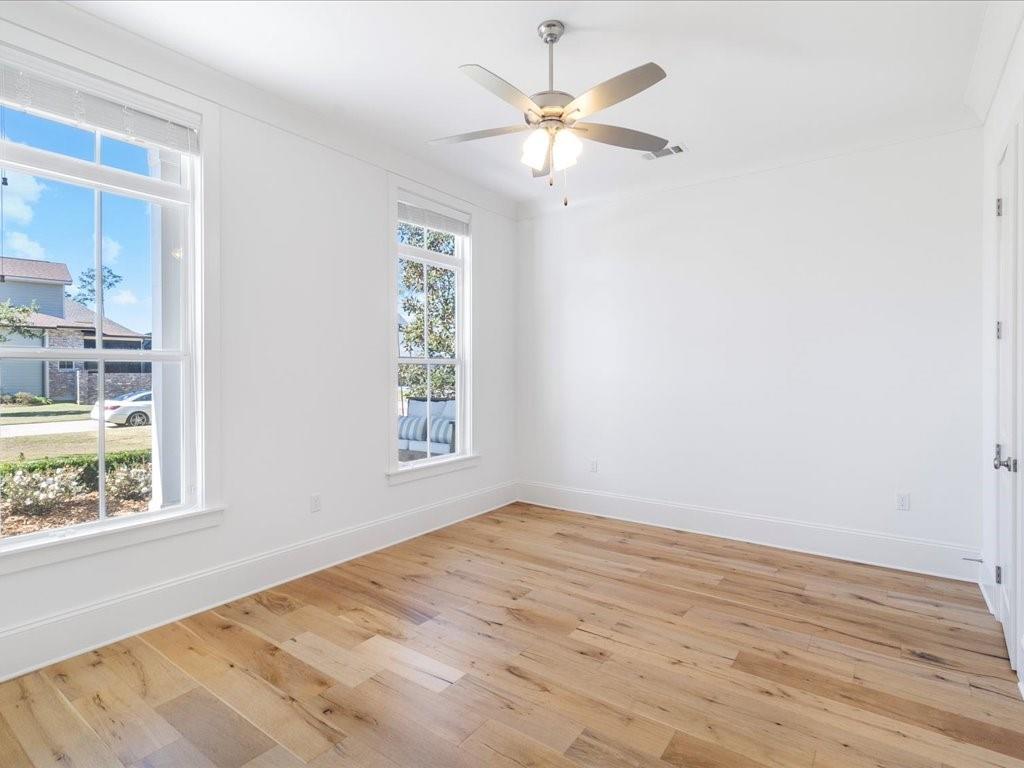 1024 OXBOW Court