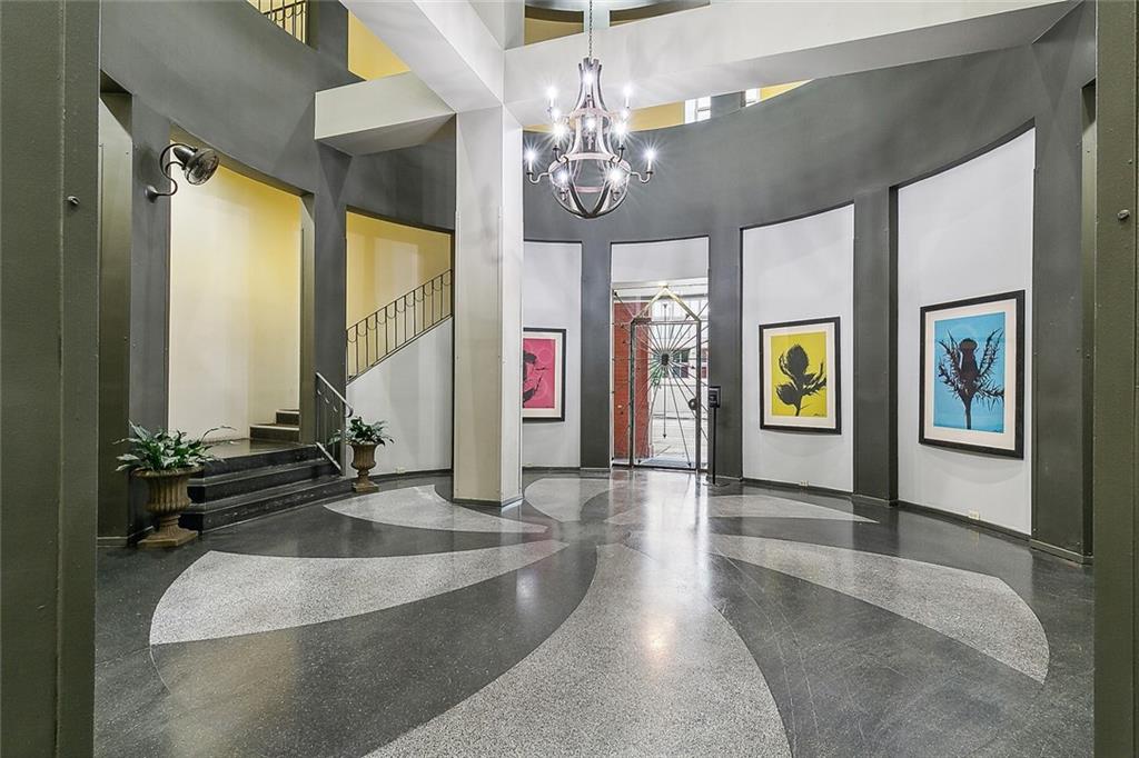 330 JULIA Street 208