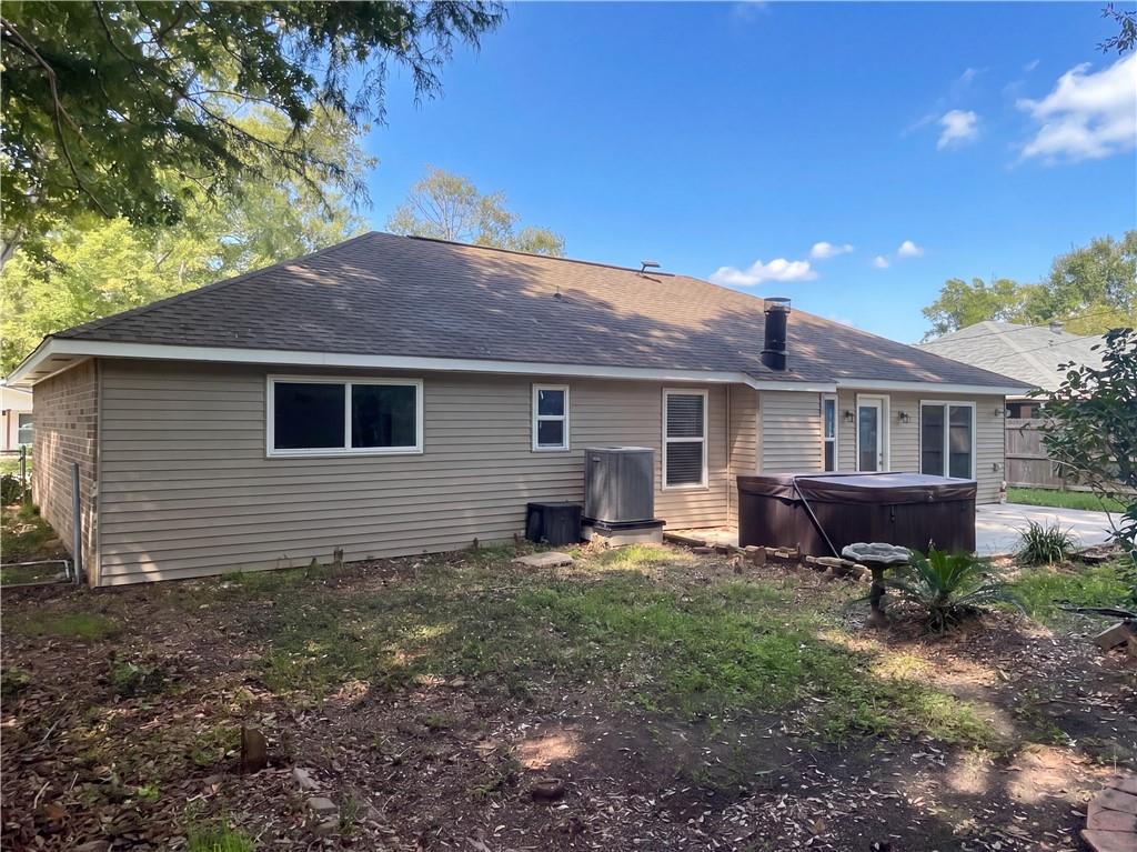 1433 SUNSET Drive