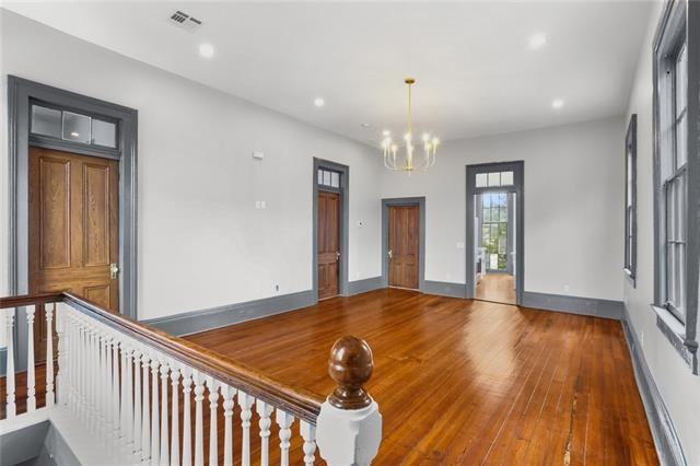 2101 ESPLANADE Avenue