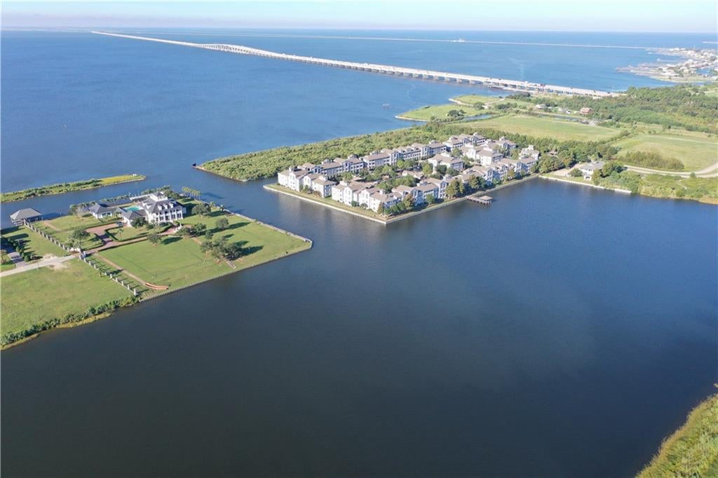 S MARINA VILLA Drive