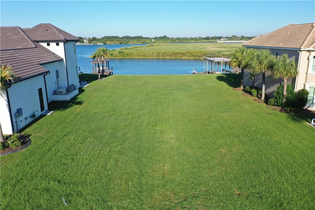 S MARINA VILLA Drive