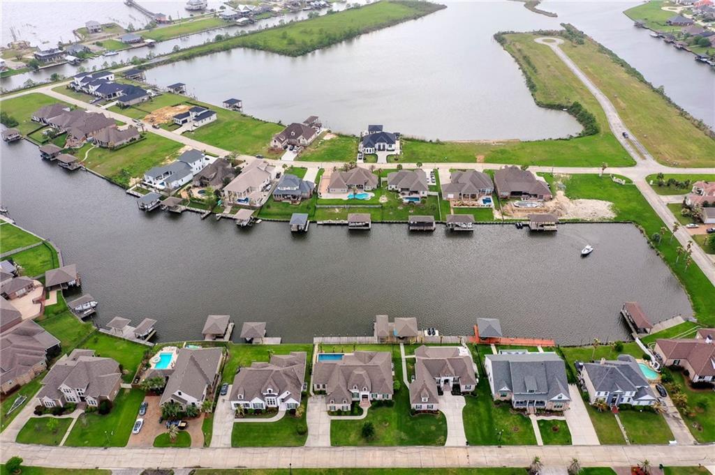 1656 VELA COVE