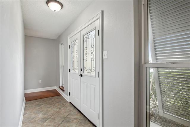 1233 KINGSWOOD Drive