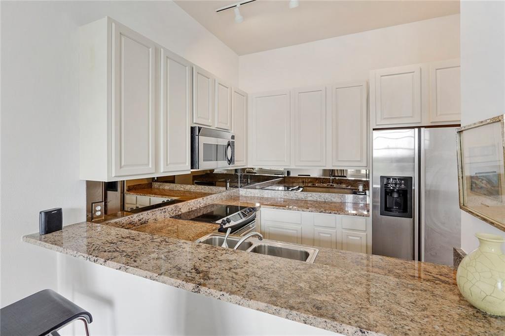 1000 ST CHARLES Avenue H