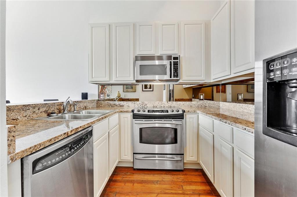 1000 ST CHARLES Avenue H