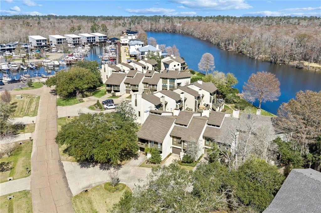 106 TCHEFUNCTE OAKS Drive 106