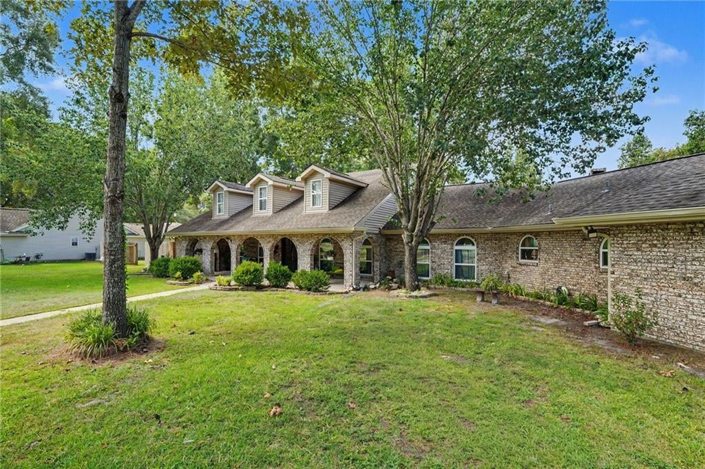 404 WELDON PARK Drive