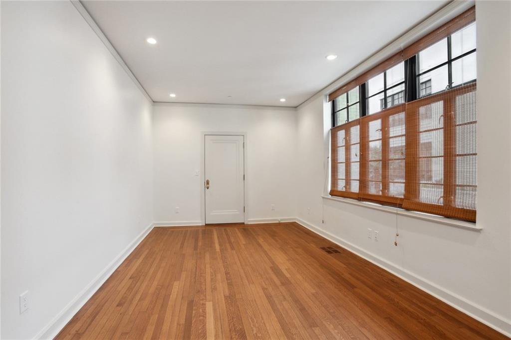 New Orleans, Louisiana 70115, United States, 2 Bedrooms Bedrooms, ,1 BathroomBathrooms,Residential,Active,141453