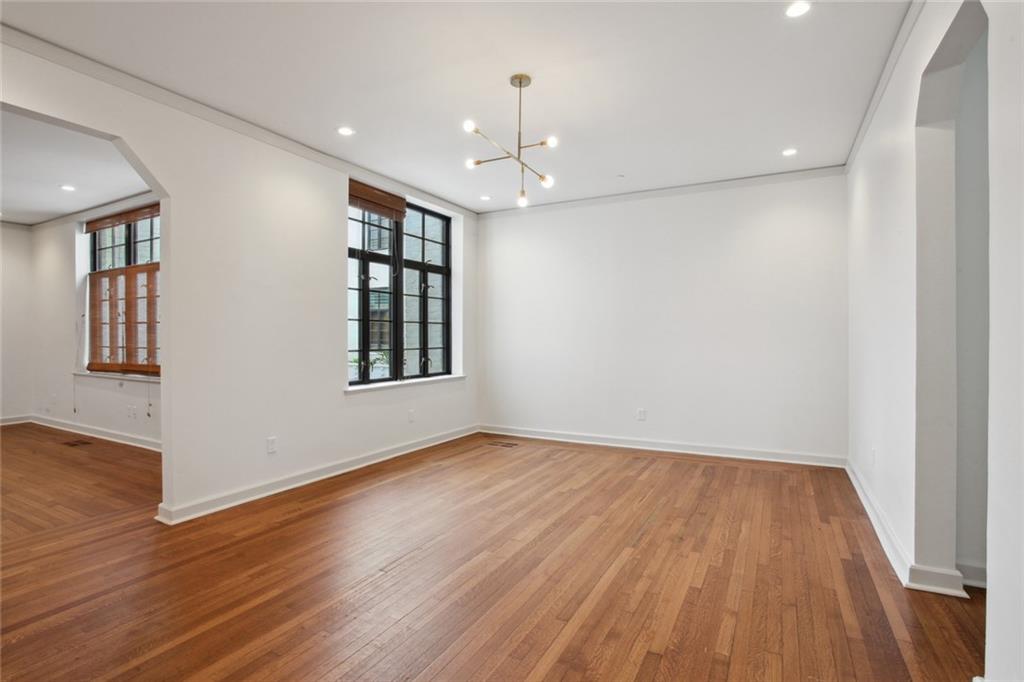 New Orleans, Louisiana 70115, United States, 2 Bedrooms Bedrooms, ,1 BathroomBathrooms,Residential,Active,141453