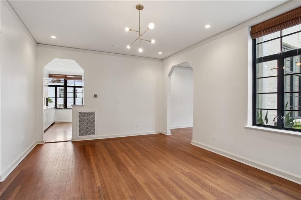 New Orleans, Louisiana 70115, United States, 2 Bedrooms Bedrooms, ,1 BathroomBathrooms,Residential,Active,141453