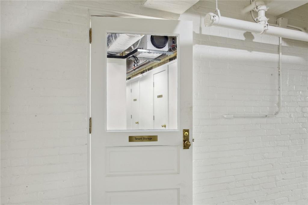 New Orleans, Louisiana 70115, United States, 2 Bedrooms Bedrooms, ,1 BathroomBathrooms,Residential,Active,141453