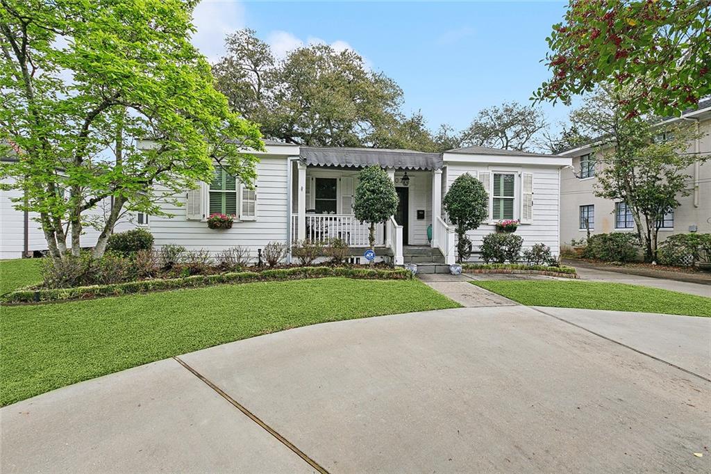 107 STELLA Street