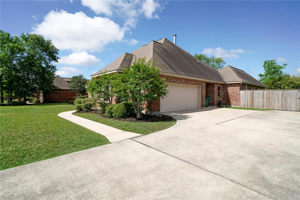 443 CLAYTON Court