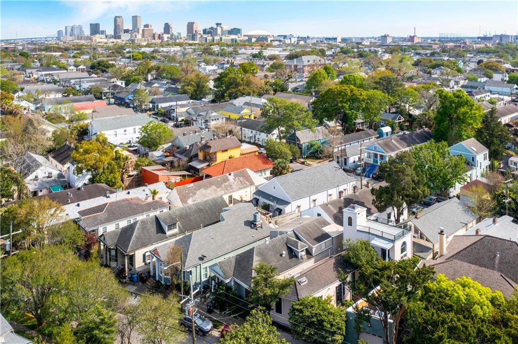 New Orleans, Louisiana 70119, United States, 2 Bedrooms Bedrooms, ,2 BathroomsBathrooms,Residential,Active,97621