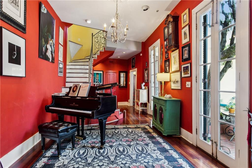 New Orleans, Louisiana 70119, United States, 2 Bedrooms Bedrooms, ,2 BathroomsBathrooms,Residential,Active,97621
