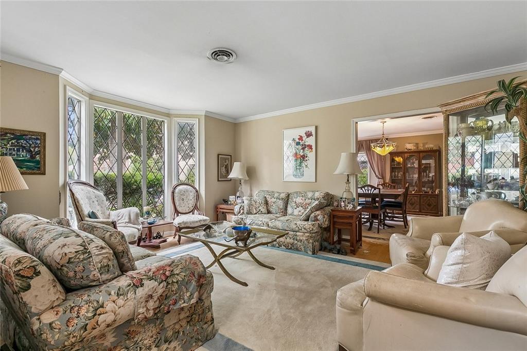 51 IMPERIAL WOODS Drive