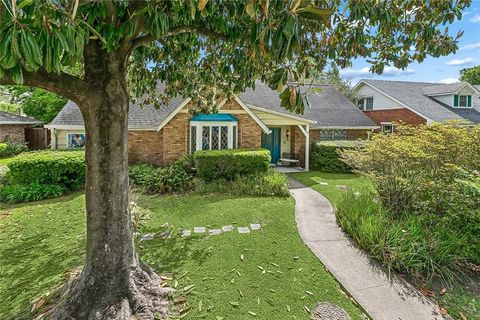 Photo of 51 IMPERIAL WOODS Drive, Harahan, LA 70123 (MLS # 2548779)