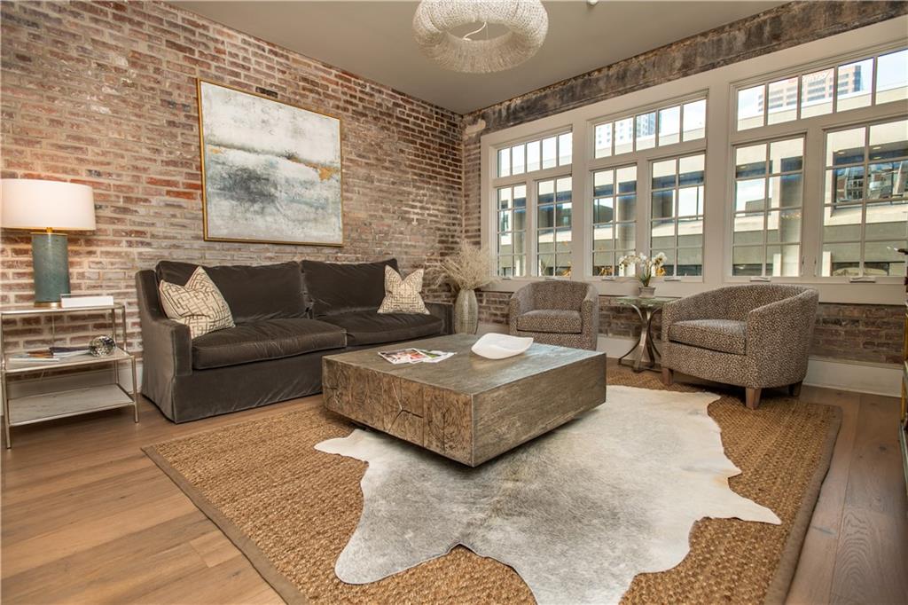 614 BARONNE Street 301