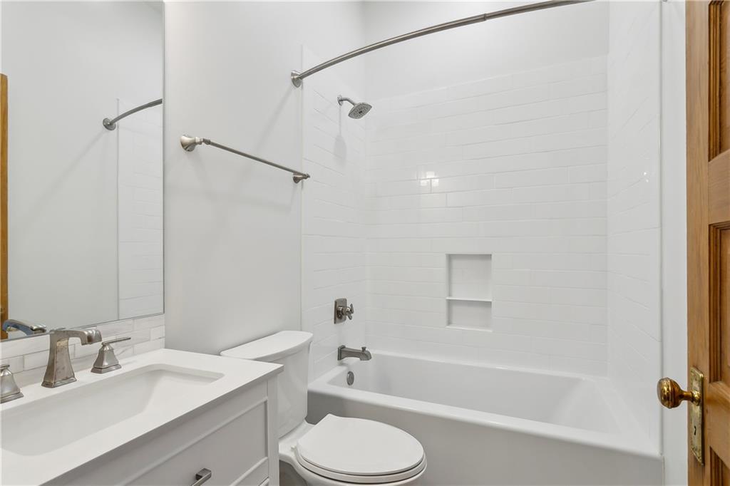 New Orleans, Louisiana 70118, United States, 3 Bedrooms Bedrooms, ,3 BathroomsBathrooms,Residential,Active,84815