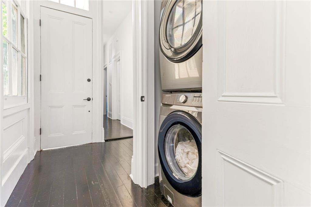 New Orleans, Louisiana 70115, United States, 2 Bedrooms Bedrooms, ,1 BathroomBathrooms,Residential,Active,220572