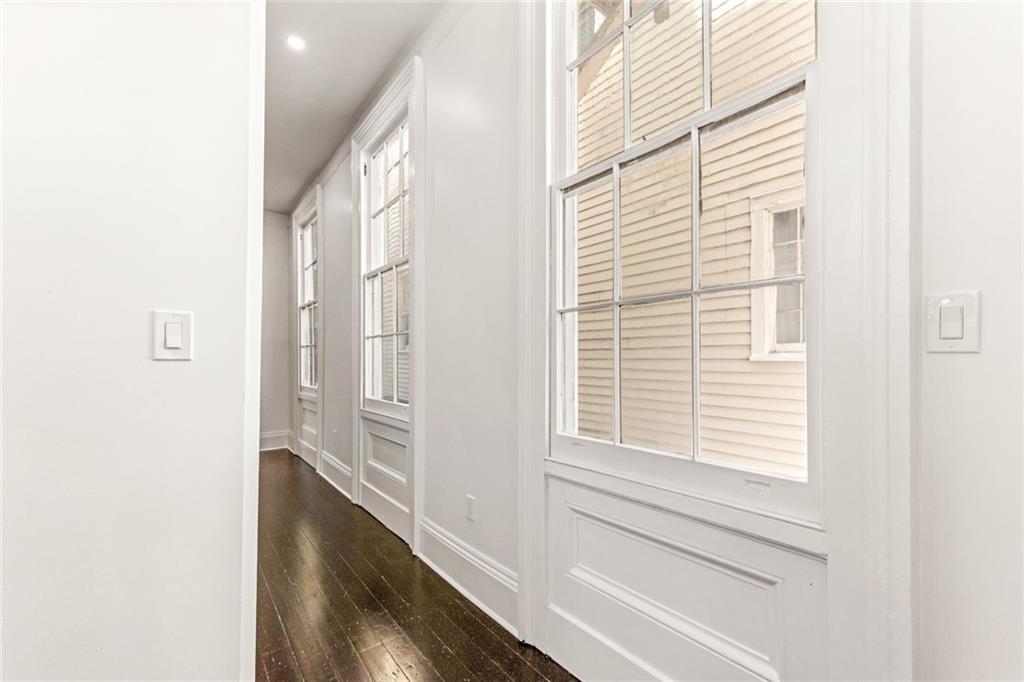 New Orleans, Louisiana 70115, United States, 2 Bedrooms Bedrooms, ,1 BathroomBathrooms,Residential,Active,220572